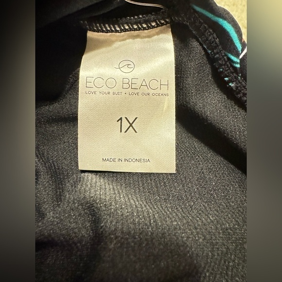 Eco Beach Floral Highneck Swimsuit size 1X - Picture 6 of 8